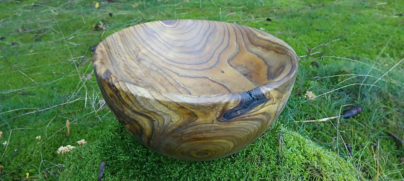 Essigbaumschale Birkenholzschale,Rindenholz Apfelholzschüssel, Pflaumenholzschüssel/Holzschale Obstschale /Holzschale, Nussschale, aufbewahren,Holzschüssel,Handarbeit,Erzgebirge,Handgedrechselt,Naturrandschale