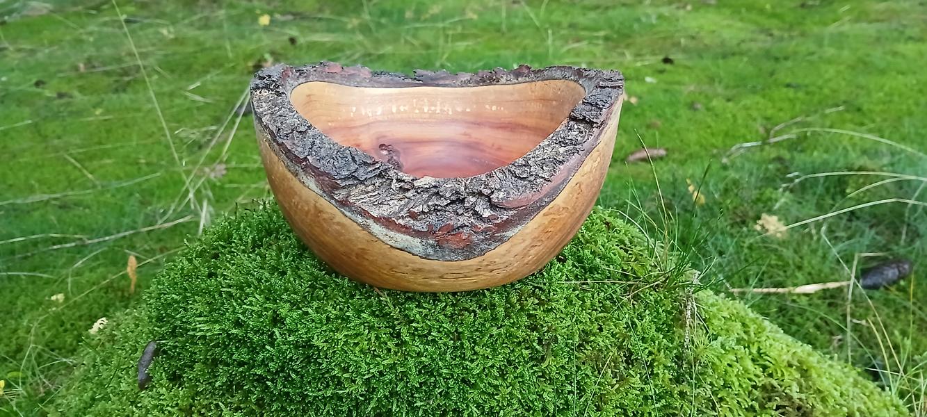 Rindenholz Apfelholzschüssel, Pflaumenholzschüssel/Holzschale Obstschale /Holzschale, Nussschale, aufbewahren,Holzschüssel,Handarbeit,Erzgebirge,Handgedrechselt,Naturrandschale