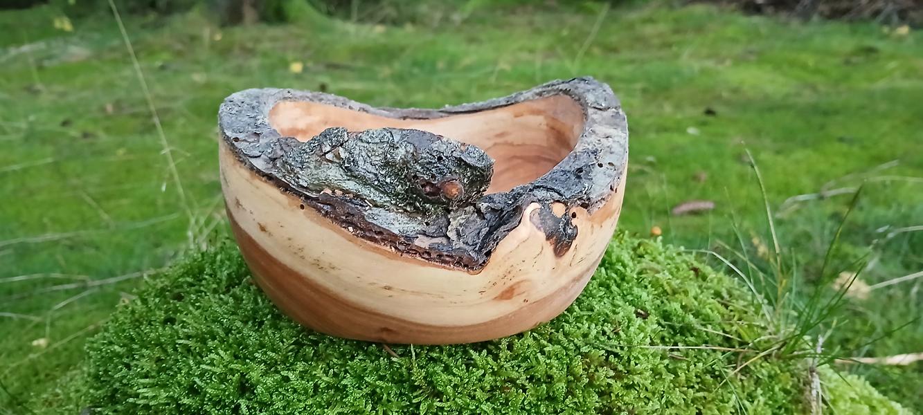 Rindenholz Apfelholzschüssel, Pflaumenholzschüssel/Holzschale Obstschale /Holzschale, Nussschale, aufbewahren,Holzschüssel,Handarbeit,Erzgebirge,Handgedrechselt,Naturrandschale