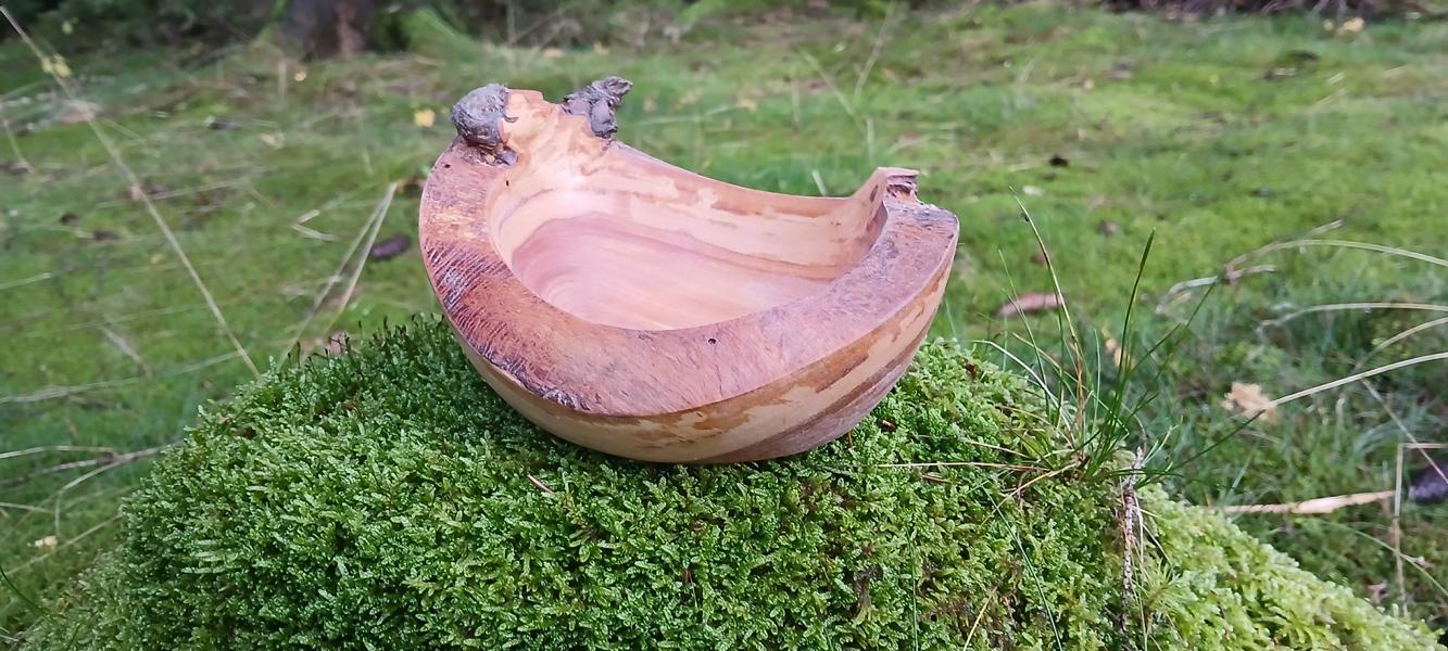 Rindenholz Apfelholzschüssel, Pflaumenholzschüssel/Holzschale Obstschale /Holzschale, Nussschale, aufbewahren,Holzschüssel,Handarbeit,Erzgebirge,Handgedrechselt,Naturrandschale